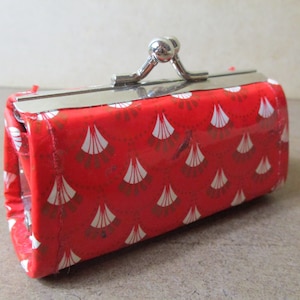 Monedero rojo estampado. Monedero vintage. Regalo para ella. Regalo para niña. Monedero. Accesorios.