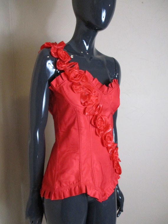 Women's vintage scarlet corset with red roses.   … - image 1