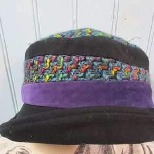 Vintage bucket hat in black and purple lambs wool.  vintage hat\bucket hat\cloche hat\winter hat\purple hat\wool hat