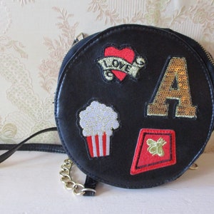 Runde Retro-Umhängetasche.  Umhängetasche/Abendtasche/Vintage Tasche/Retrotasche/Mädchen/Teenager Tasche