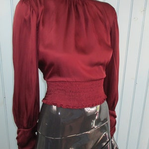 Top de noite vintage sem costas. vintage\top de noite\top de festa\top sem costas\top glamoroso\top ameixa