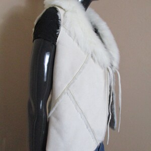 Vintage off white faux fur gillet  .  faux fur jacket\white gillet\boho jacket\winter gillet\vintage jacket\sheepskin jacket