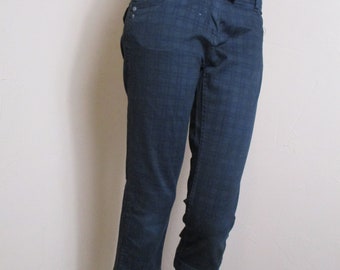 Calça jeans xadrez azul vintage, calça jeans vintage\calça jeans xadrez\calça jeans botão de rosa\calça azul\calça xadrez\calça jeans capri