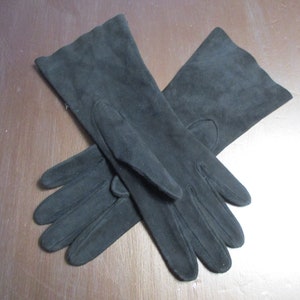 Vintage braune Wildlederhandschuhe. Größe 5/6. ca.  vintage handschuhe, wildleder handschuhe, braune handschuhe, fahrer handschuhe, elegante handschuhe