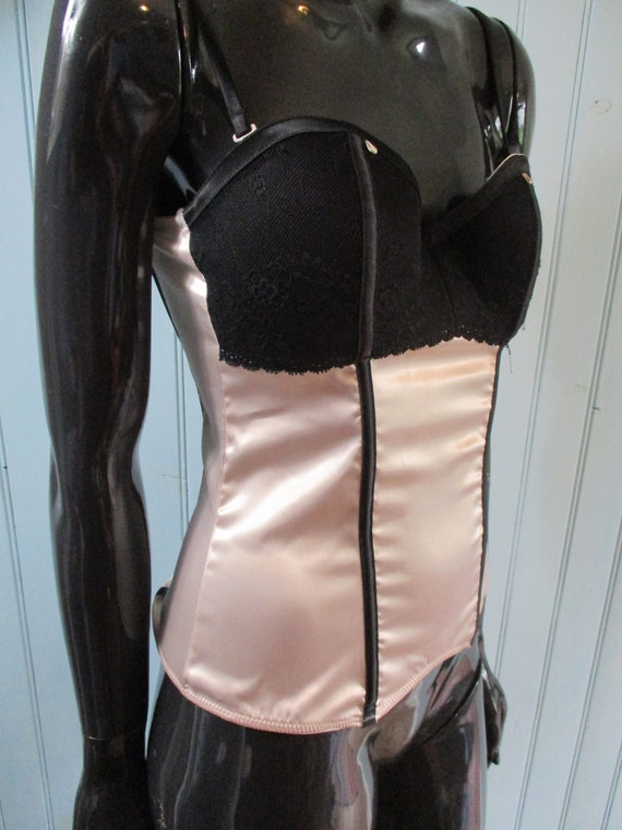 Vintage Basque, Pale Pink and Black.. Vintage\basque\corset\lingerie\ underwear\sexy - Etsy Vintage Basque, Pale Pink and Black.. Vintage\basque\corset\lingerie\ underwear\sexy - Etsy