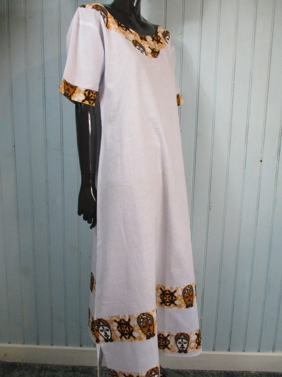 White kaftan with ethnic neckline  .  vintage\kaf… - image 5