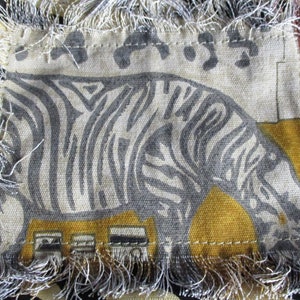 Vintage canvas zebra shoulder bag.  vintage bag\crossbody bag\shoulder bag\animal print\zebra print\handbag