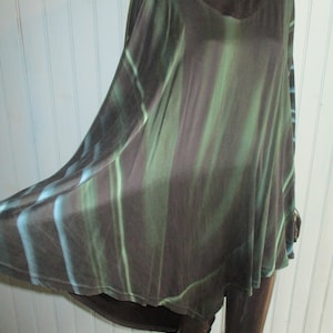 haut/robe en soie vintage, style cape inhabituel. haut vintage\haut tailles grandes\haut vert\haut grande taille\haut cape\haut chauve-souris\haut bohème