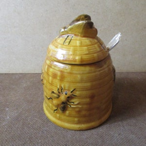 Bijenkorf honingpot.   vintage\honingpot\bijenkorf\servies\servies\conservenschaal