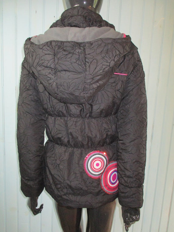 Doudoune Desigual pour enfant. 13 14 ans. desigualdoudoune