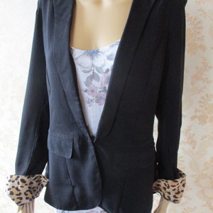 Black lightweight jacket with leopard print cuff,   vintage jacket\black jacket\animal print jacket\evening jacket\retro jacket
