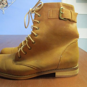 Tan leather ankle boots size 6 uk.  vintage boots\ankle boots\leather boots\winter boots\tan boots\vintage ankle boots