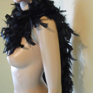 Black ostrich feather boa.   boa\ostrich feather boa\black boa\theater costume\evening wear\20&#39;s accessories