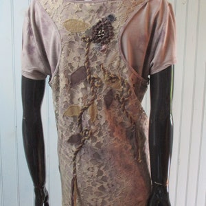 tee-shirt vintage avec dos en dentelle.  haut vintage\haut bohème\haut en dentelle\haut rétro\t-shirt vert\t-shirt bohème