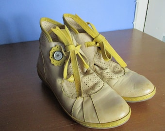 Hell-tan Leder DKODE Stiefeletten Gr.39 und 6 uk. vintage stiefel,stiefeletten,gelbe stiefel,boho stiefel,stiefeletten aus leder