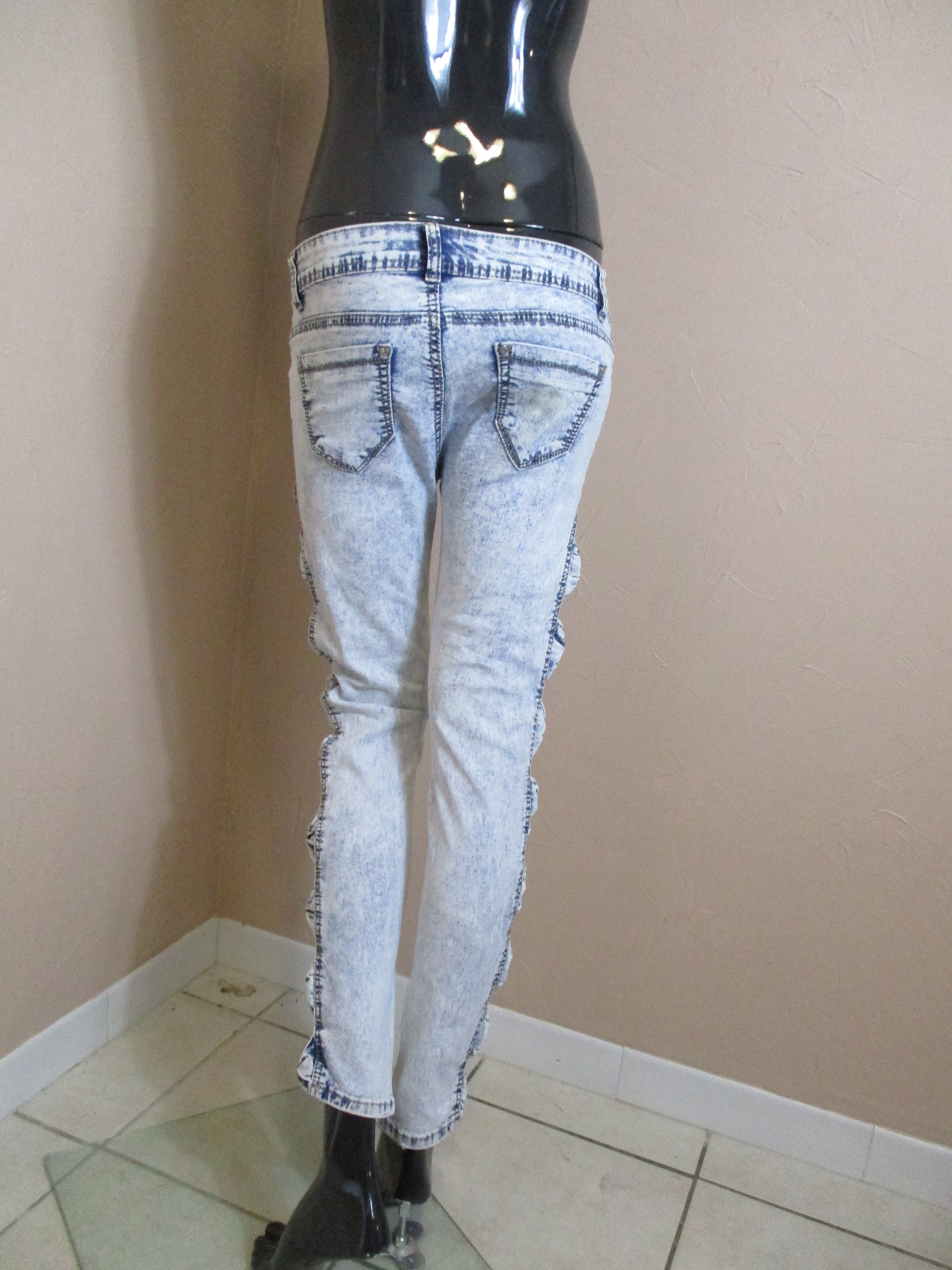 【DISCERNMENT】Stone Washed Vintage Denim Jeans Vintage Denim Stone Wash Stretch Jeans. . Vintage Jeans