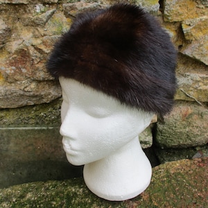 Vintage fur beanie hat in brown.  vintage hat\vintage beanie\fur hat\boho hat\retro hat\beanie hat\vintage cap\winter hat