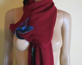 Maroon scarf with appliqued flowers.  scarf\wrpa\maroon scarf\maroon wrap\winter clothing\knitwear