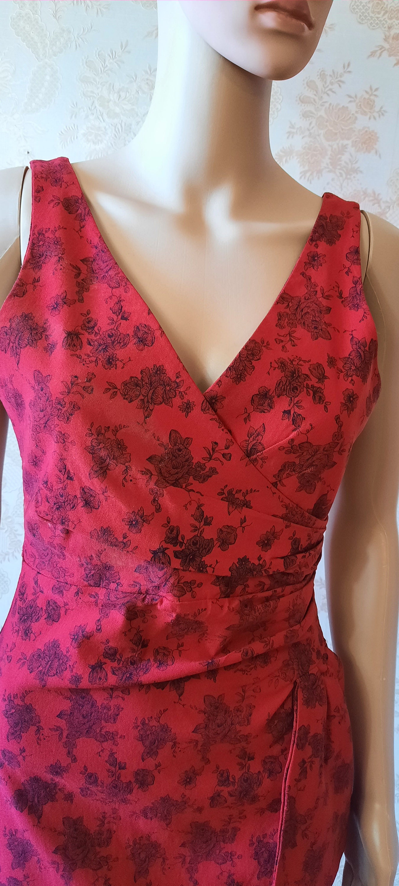 Vintage Bodycon Dress in Red With Black Flowers Vintage Dress\vintage  Bodycon\floral Dress\red Dress\retro Dress\smart Dress - Etsy