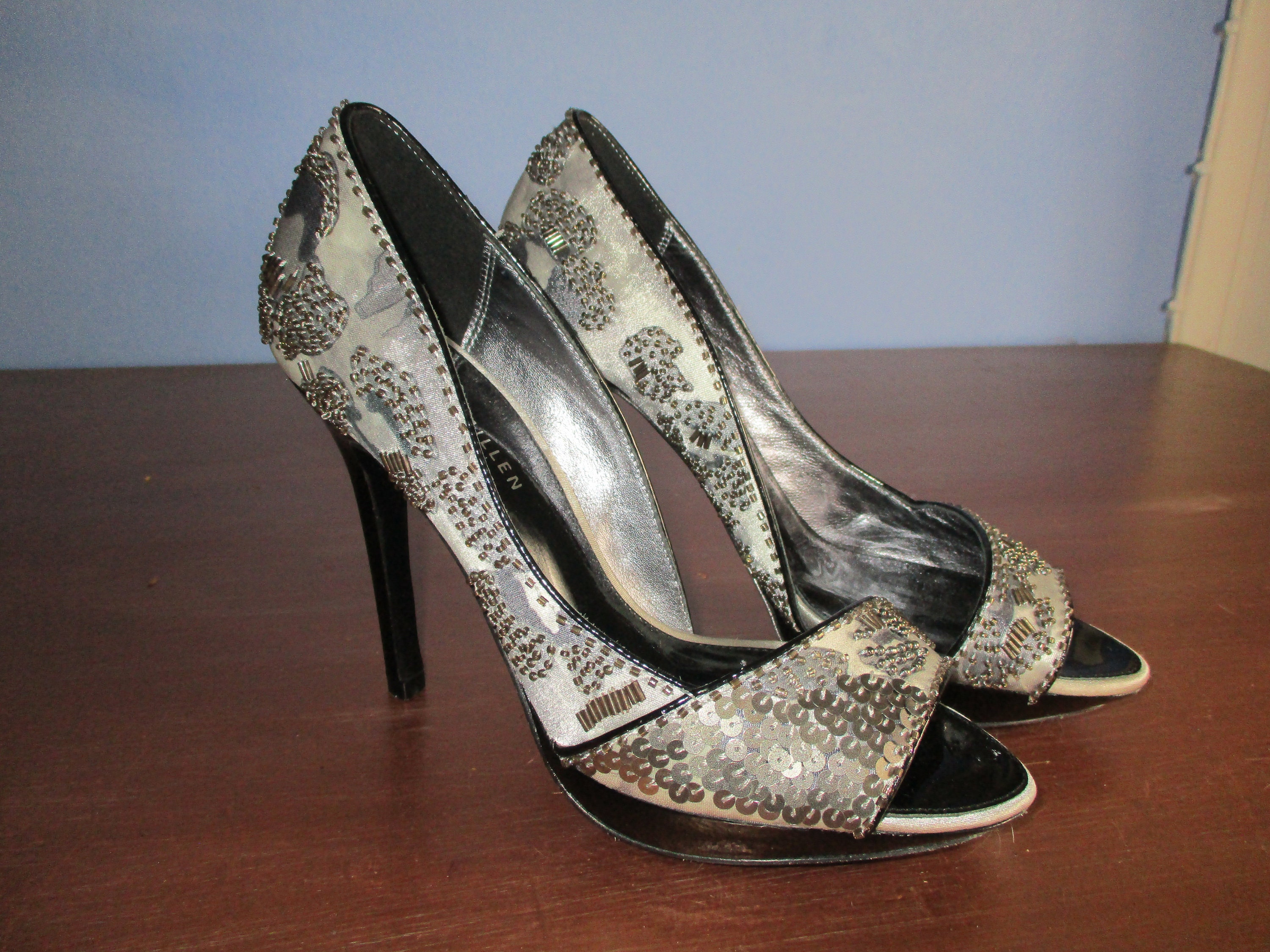 Chaussures à Talons Hauts KAREN MILLEN Nude - Taille 38 (UK 5) - Neuves Avec Boîte
