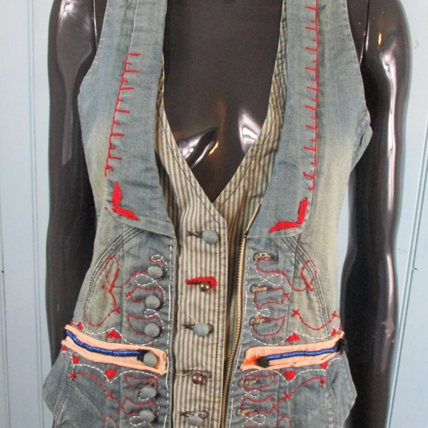 Desigual original denim waistcoat size 8. desigual\desigual waistcoat\denim waistcoat\boho\retro\desigual top