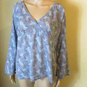 Boho floaty floral top.  vintage\boho top\floral top\summer top\retro top\blouse\boho blouse
