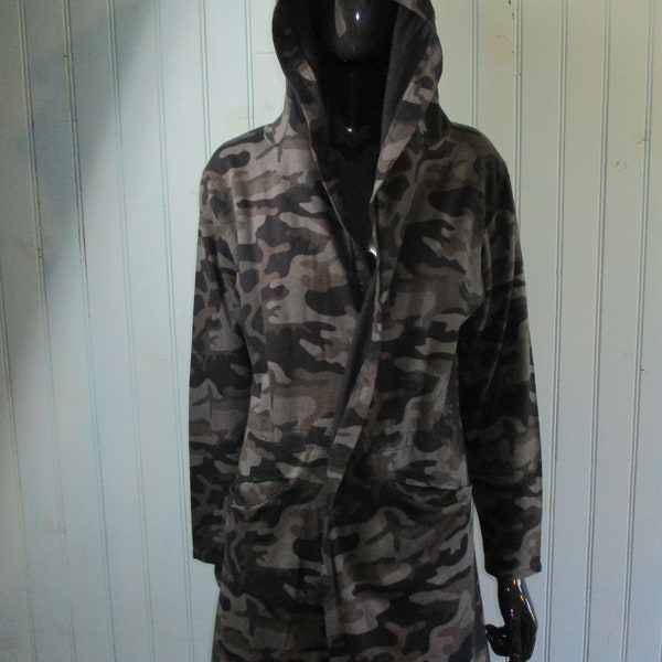 Camouflage hooded jacket. .  vintage hoodie\camoflage hoodie\sweatshirt\camoflage jacket\vintage jacket