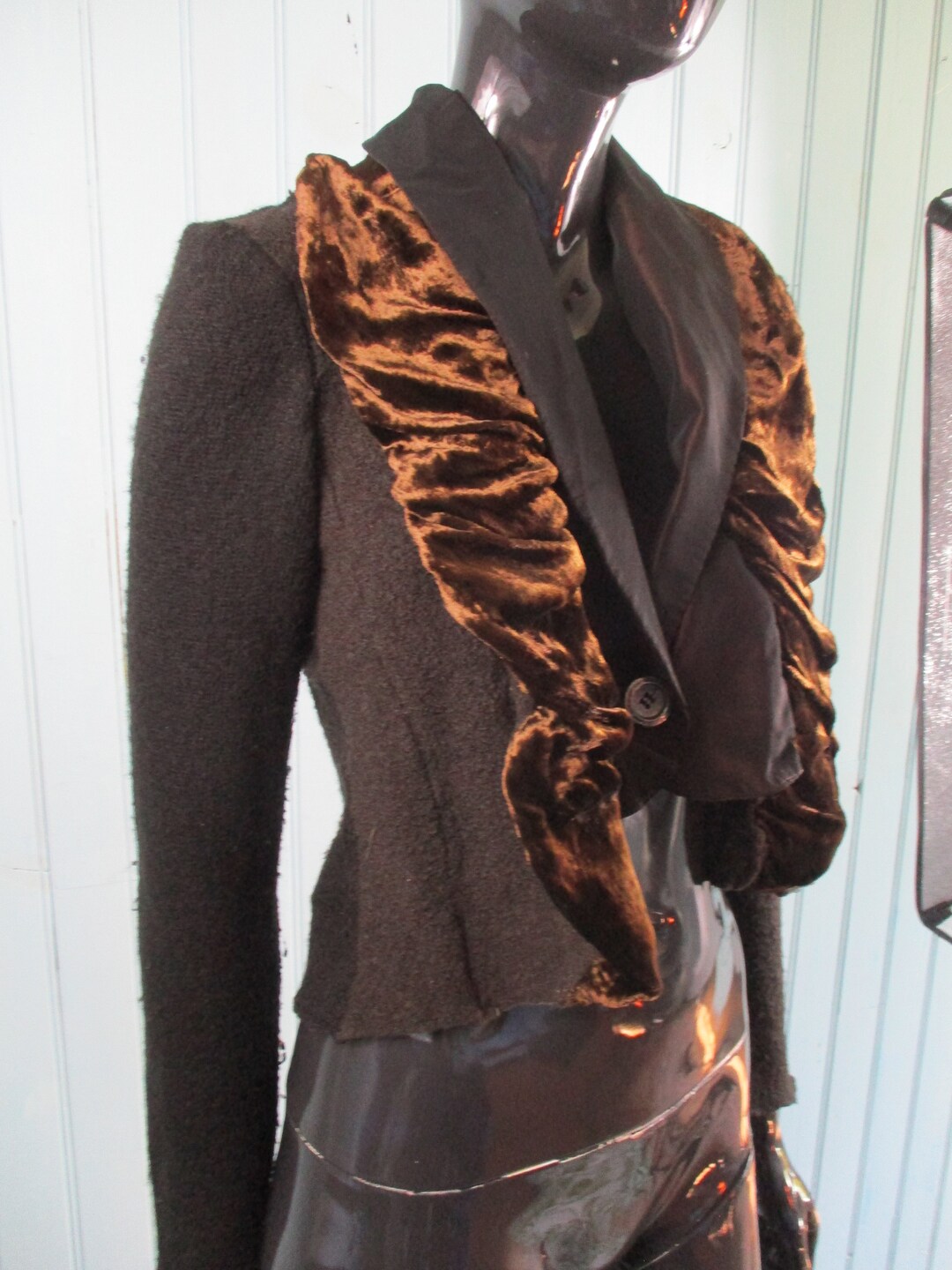 BELTED BOLERO IN VINTAGE BLUE DENIM