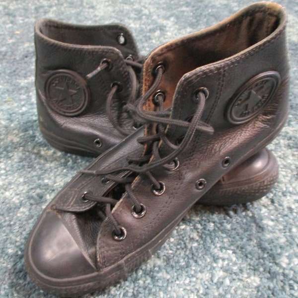 Vintage black leather Converse All Stars. Size 4. 1\2 uk.  vintage converse\vintage shoes\leather Converse\vintage boots\vintage shoes