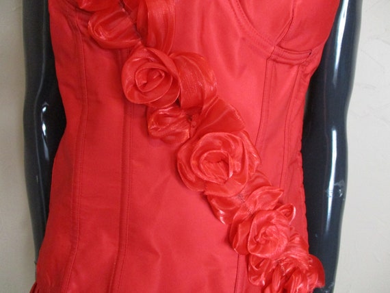 Women's vintage scarlet corset with red roses.   … - image 5