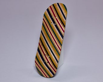 Diapasón con Riptape, 5 capas de arce, base de patineta reciclada, engrasada
