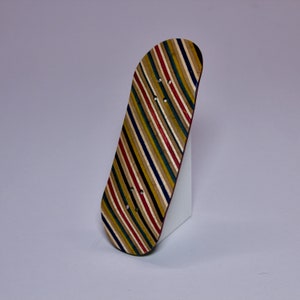 Fingerboard incl. riptape - 5 ply maple - recycled skateboard bottom - oiled