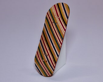 Diapasón con Riptape, 5 capas de arce, base de patineta reciclada, engrasada