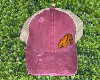 Gorra de camionero con cola de caballo color granate