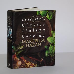 1992 The Essentials of Classic Italian Cooking di Marcella Hazan / Ricette di cucina tradizionale autentica Italia / Libro con copertina rigida Macmillan /