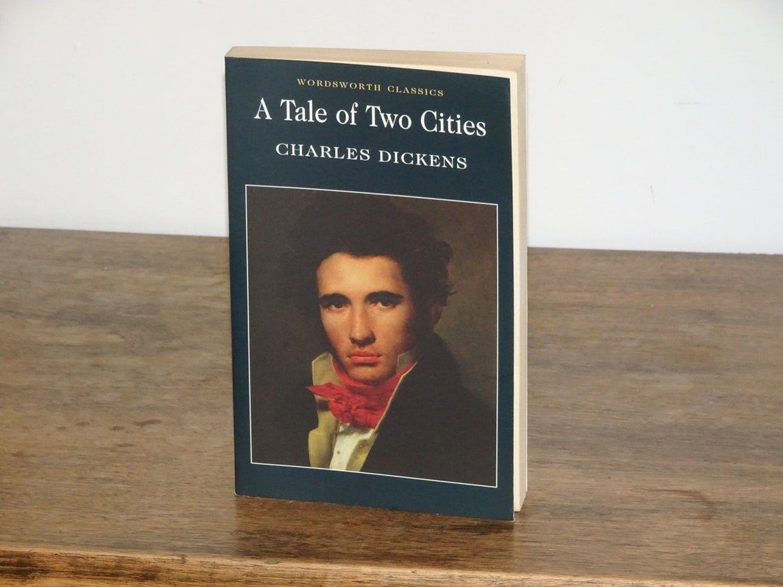 A Tale of Two Cities - Charles Dickens - Wordsworth Classics - Vintage ...
