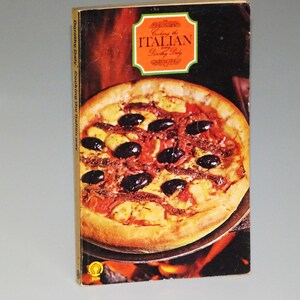 1969 Cooking the Italian Way by Dorothy Daly / Sun Books Melbourne / Vintage Paperback / Authentic Recipes from Italy / Very Good Condition