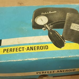 Vintge Manual Blood Pressure Monitor