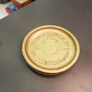 Vintage Tin Plates From a Oil Lamp Company