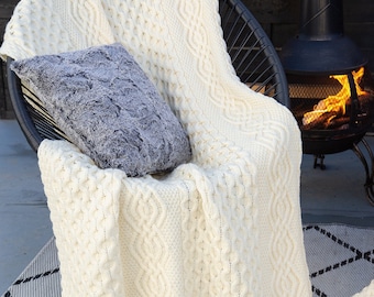 Fisherman Aran Traditional Knit Throw Blanket : 100% Irish Premium Heavyweight  Merino Wool Throw - Irish Aran Throw - Made in Ireland