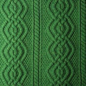 Fisherman Aran Merino Wool Throw Blanket: 100% Merino Wool Heavyweight Throw Super Soft & Warm Couch Cuddle Celtic Dara Knot image 7