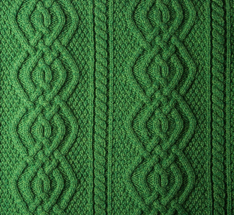 Fisherman Aran Merino Wool Throw Blanket: 100% Merino Wool Heavyweight Throw Super Soft & Warm Couch Cuddle Celtic Dara Knot image 7