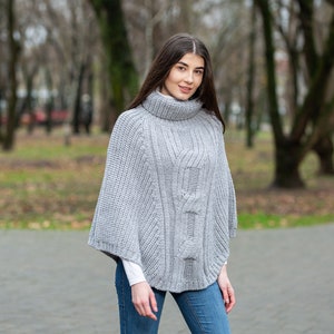 Aran Fisherman Sweater Poncho 100% Lana Merino Capa de punto de cuello alto tradicional irlandés Poncho de invierno suave y cálido para mujer Talla única imagen 9