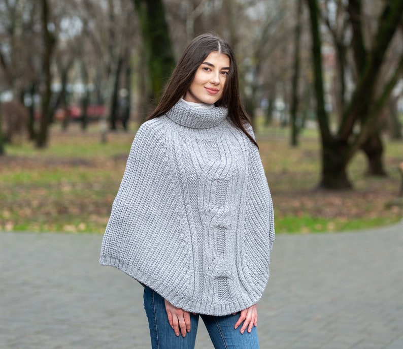 Aran Fisherman Sweater Poncho 100% Merino Wool Irish Traditional Turtleneck Knit Cape Soft, Warm Winter Poncho for Women One Size afbeelding 10