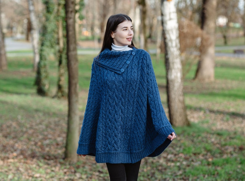 Aran Fisherman Irish Cowl Neck Button Poncho Sweater, 100% Merino Wool Cable Knit Poncho for Ladies, Three Buttoned Cowl Neck Poncho Ruana Marl Blue