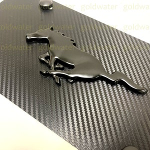 3D Black Pony Running Horse Emblem Carbon Fiber Style Aluminum Vanity Front License Plate For Mustang Mach-E