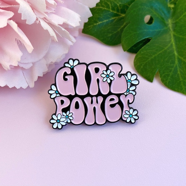 Pin's émaillé noir et rose pastel GIRL POWER