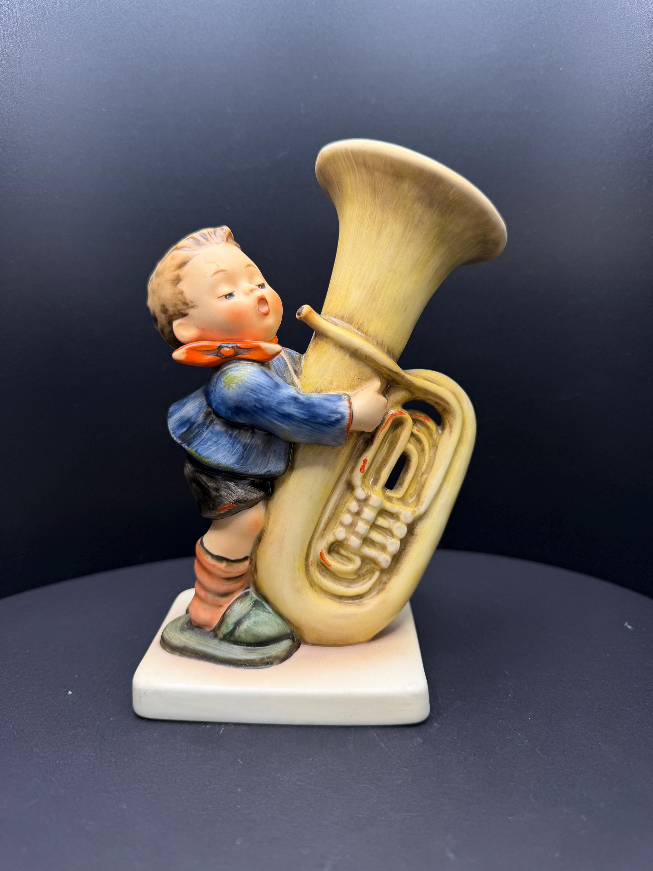 ゲーベル フンメル人形 『The Tuba Player（チューバ奏者）』 Hummel Tuba - Etsy