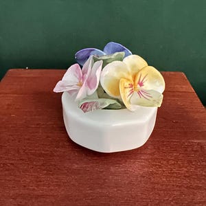 Aynsley Floral Decorative Pansy Bunch, Hand Painted, Fine Bone China FREE SHIPPING