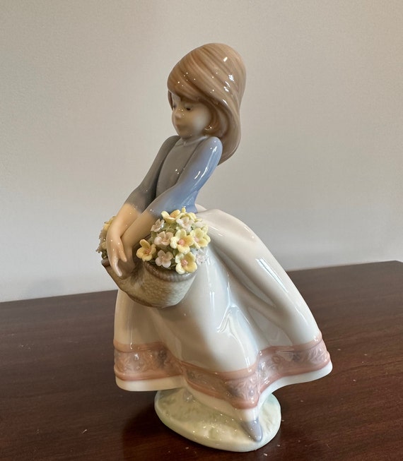 Lladro "May Flowers" Porcelain Figurine: Handmade Spanish Decor